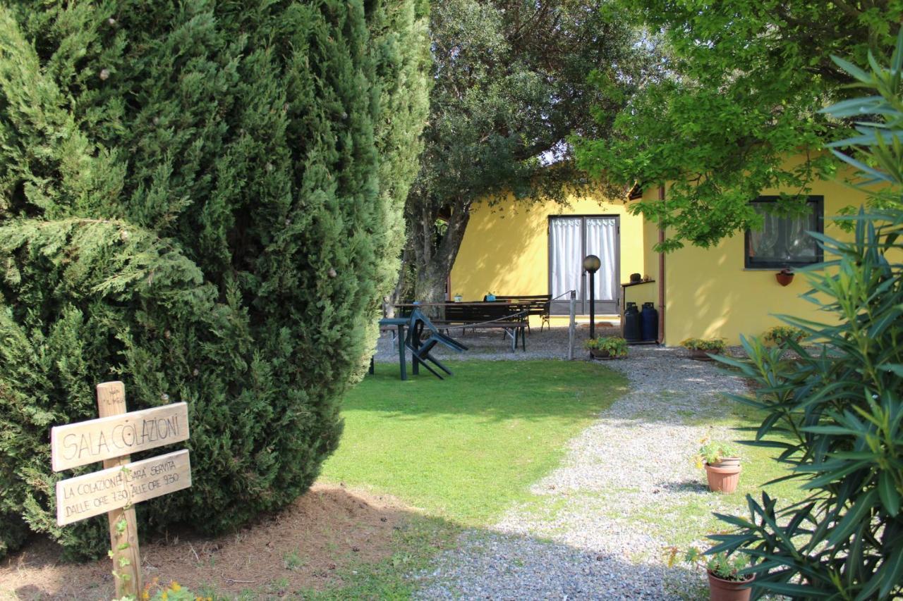 Il Melarancio Bed & Breakfast Pescia Romana Bagian luar foto